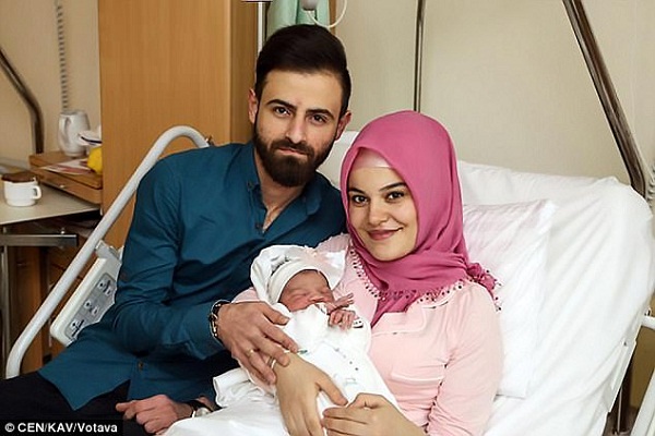 Austria President Forced to Step in After Country's First Newborn of 2018 Revealed to Be Muslim
