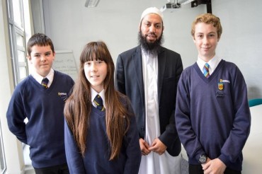ब्रिटेन में गैर मुस्लिमों को इस्लाम का परिचय