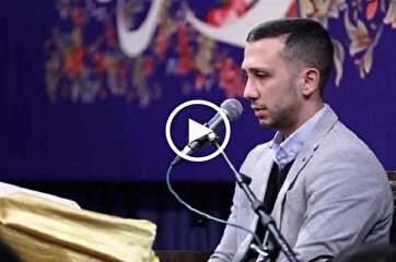 Iranian Qari’s Recitation of Verse from Surah Al-Fat’h in Medina (+Video)