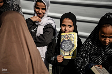 Girls Learning Quran in Gaza Refugee Camps amid War   