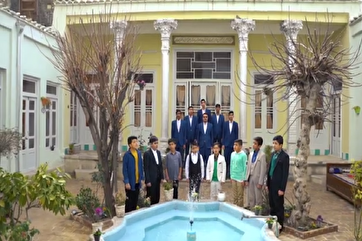 Asmaul Husna Tawasheeh Performed by Tasneem Group (+Video)