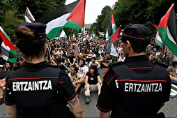 Spanish Top Diplomat Favors Expelling Israeli Team from Vuelta a España