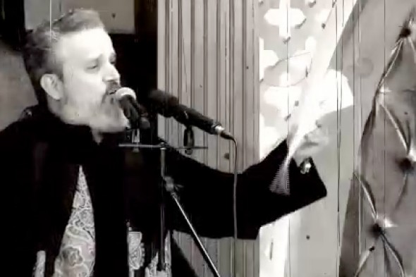 نماهنگ/ «مِن حُسِین» با نوای باسم کربلایی