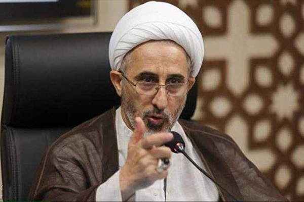 استغفار شاهراه اتصال انسان به خداوند است