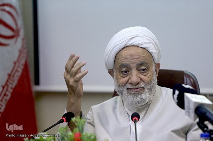 معنای درست آزادی و استبداد + مسابقه