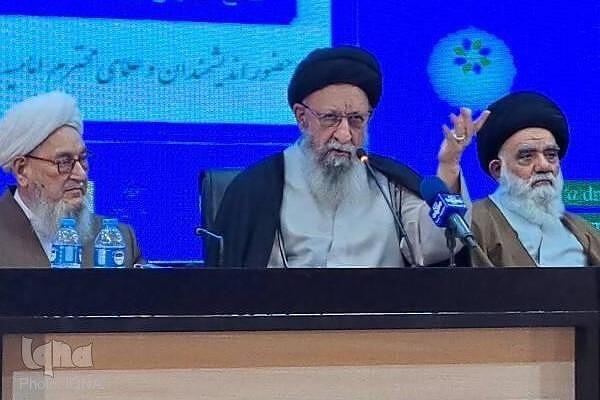 آیت الله نورمفیدی امام جمعه گرگان در همایش بازآفرینی تمدن اسلامی