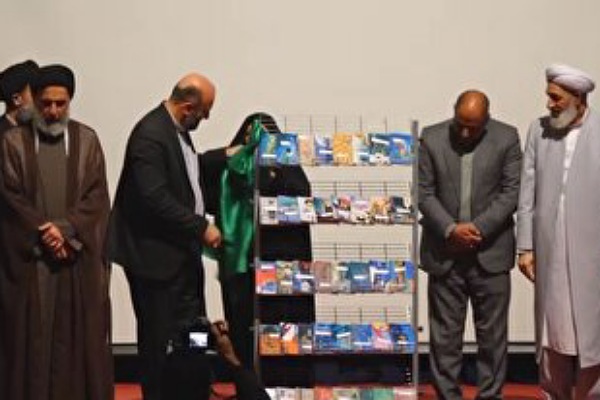 رونمایی از کتاب ۴۰ جلدی ره نامه در دانشگاه منابع طبیعی گلستان رونمایی از کتاب ۴۰ جلدی ره نامه در دانشگاه منابع طبیعی گلستان