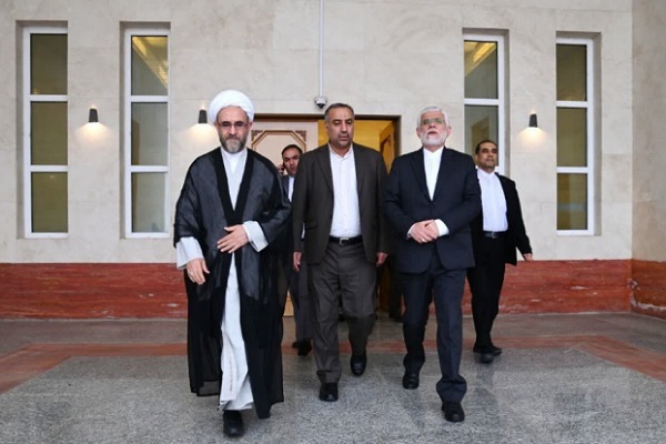 حجت الاسلام مظفری رئیس دیوان عدالت اداری وارد گلستان شد حجت الاسلام مظفری رئیس دیوان عدالت اداری وارد گلستان شد