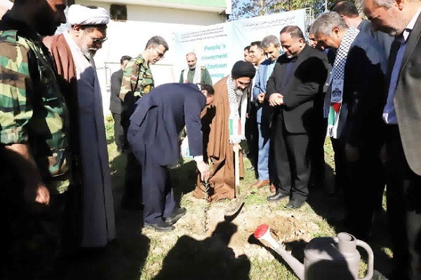 کاشت نهال به یاد شهدای غزه در جامعه المصطفی العالمیه گلستان کاشت نهال به یاد شهدای غزه در جامعه المصطفی العالمیه گلستان