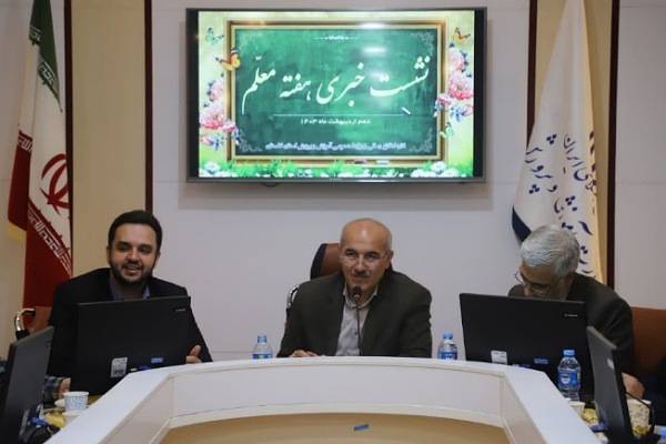 نظری مدیر کل آموزش و پرورش گلستان نظری مدیر کل آموزش و پرورش گلستان