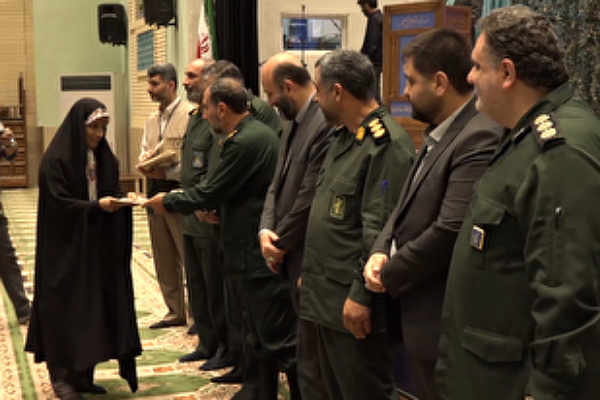 سردار ملک شاهکوهی تجلیل از کارآفرینان برتر سردار ملک شاهکوهی تجلیل از کارآفرینان برتر