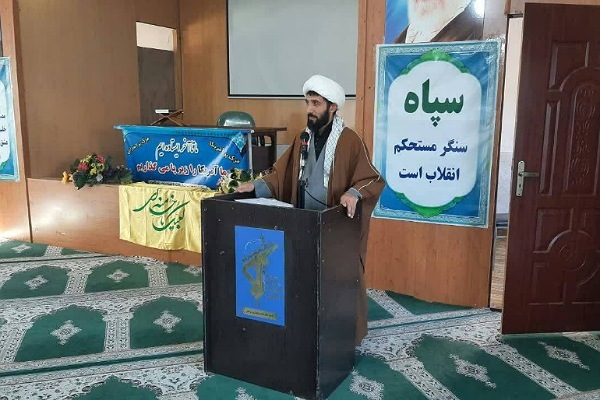 حجت الاسلام صیدانلو مسئول دفتر سپاه بندرترکمن