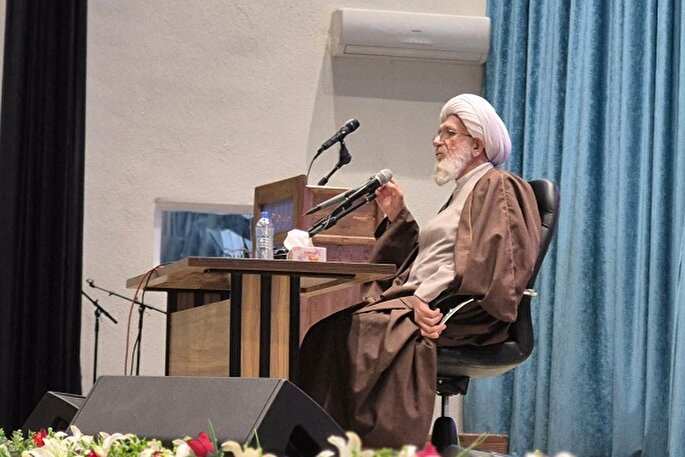 روحیه مقاومت و امید در سایه بینش توحیدی ایجاد می‌شود