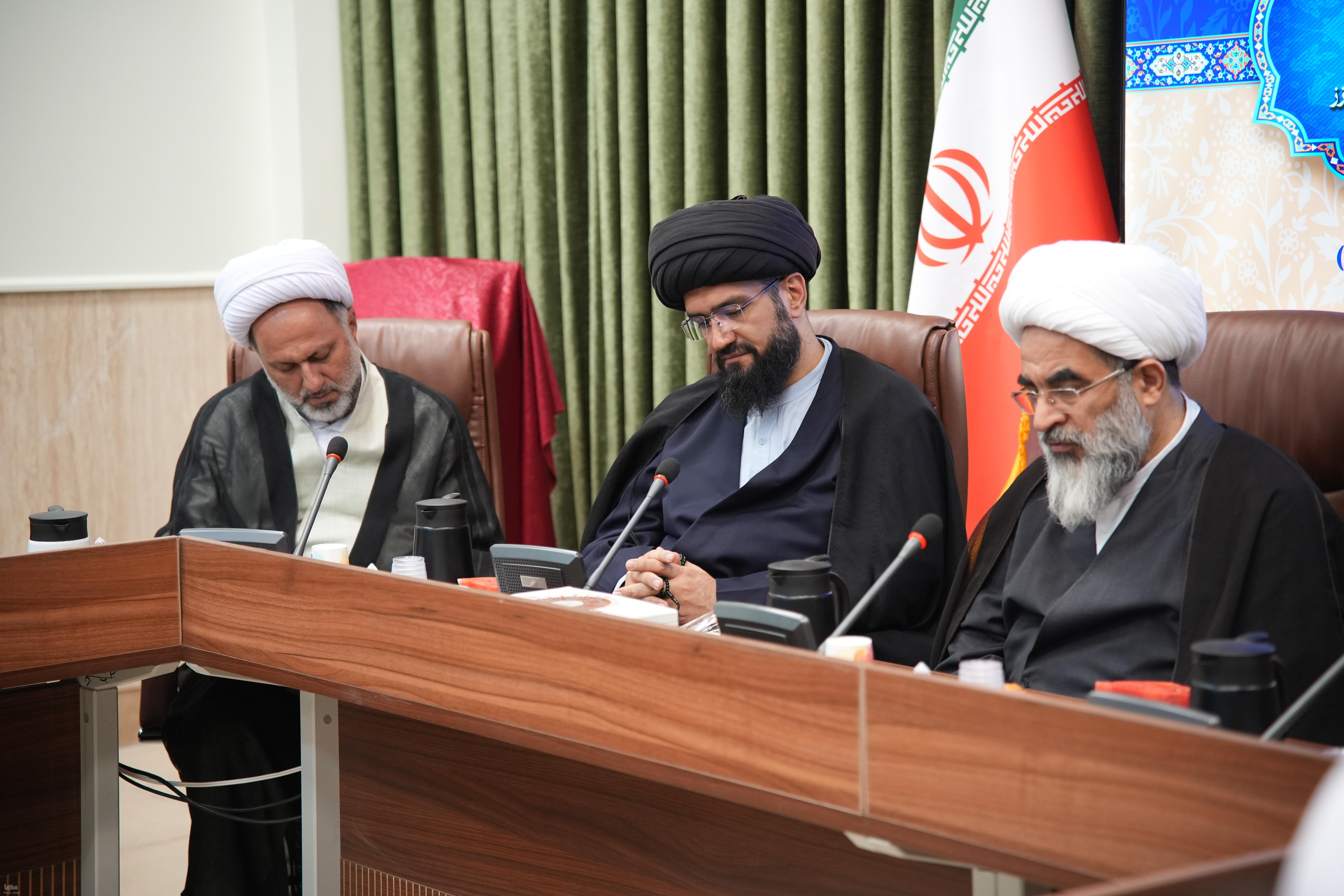 دانشگاه باقرالعلوم(ع) پیشانی آکادمیک حوزه علمیه قم است