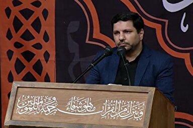 فیلم | تلاوت «موحدی» در مراسم عزاداری اباعبدالله الحسین(ع)