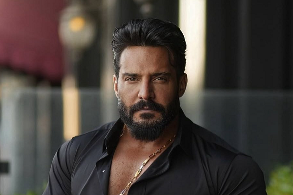 اتخاد تدابیر قانونی علیه خواننده عراقی توهین‌کننده به قرآن