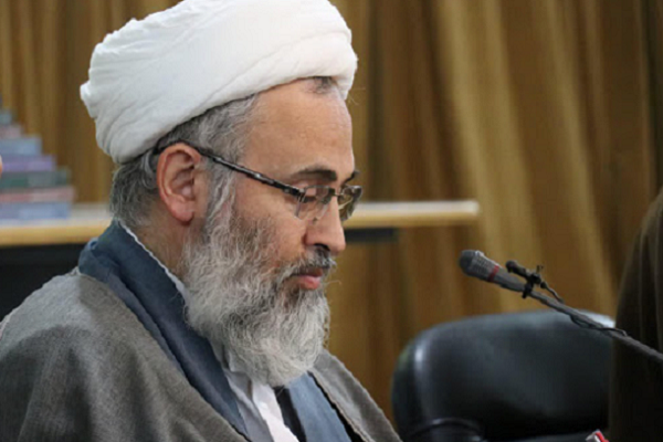 تلاش روشنفکران غرب‌زده برای توجیه غیر الهی بودن حکومت پیامبر(ص)