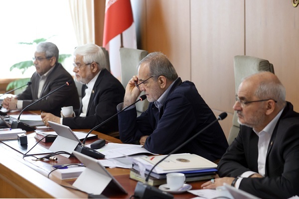 ضرورت تداوم مسیر پیشرفت علمی و حمایت از رویکرد‌های دانش‌بنیان