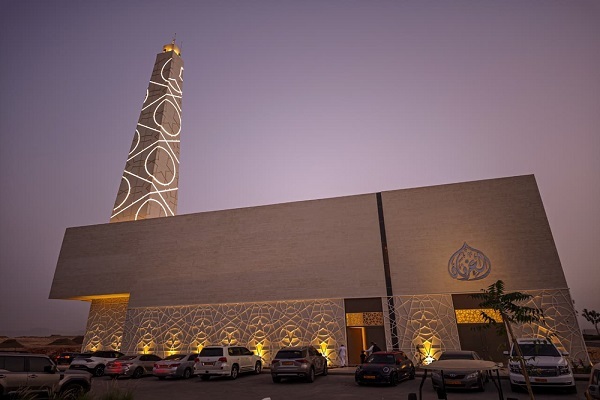 مسجد «العرفان» عمان به فرش نفیس ایرانی مزین شد