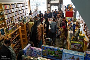 چراغ فرهنگ هنوز روشن است