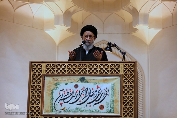 قرار بندگی؛ احیای شب نوزدهم رمضان در مصلی وحدت گرگان