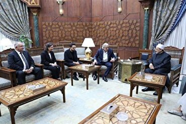 Penyajian Mushaf Al-Azhar Dua Bahasa di Aplikasi Mesir Quran Karim