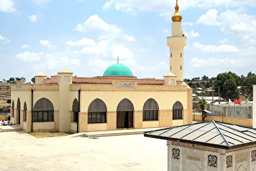 La moschea in Etiopia, nel villaggio noto come il primo insediamento musulmano in Africa, è stata ristrutturata