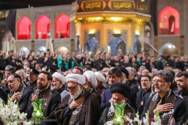 Upacara Menukar hiasan Bunga di malam Imam Redha (as) Makam Shiraz +Gambar