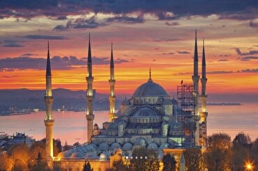 د استانبول څلور سوه کلن زوړ جومات او تیره ولولناکه ارزونه(فلم+انځورونه)