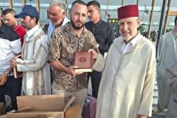 Тақдими Қуръон ба мусофирони воридшуда дар фурудгоҳи Алаурии Марокаш + аксҳо