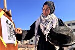Gazzeli ressam tencere isiyle halkının yaşadığı acıları yansıtıyor
